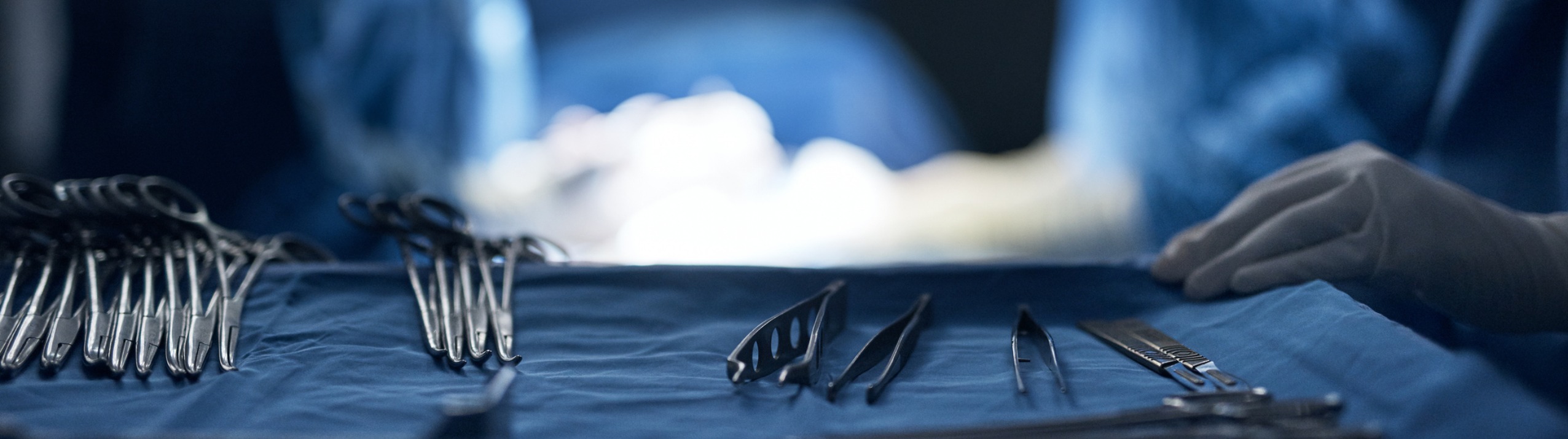 Operating instruments on a medical trey